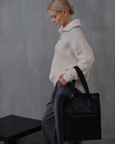 "OFFICE BAG LARGE" BŁYSZCZĄCA, CZARNA