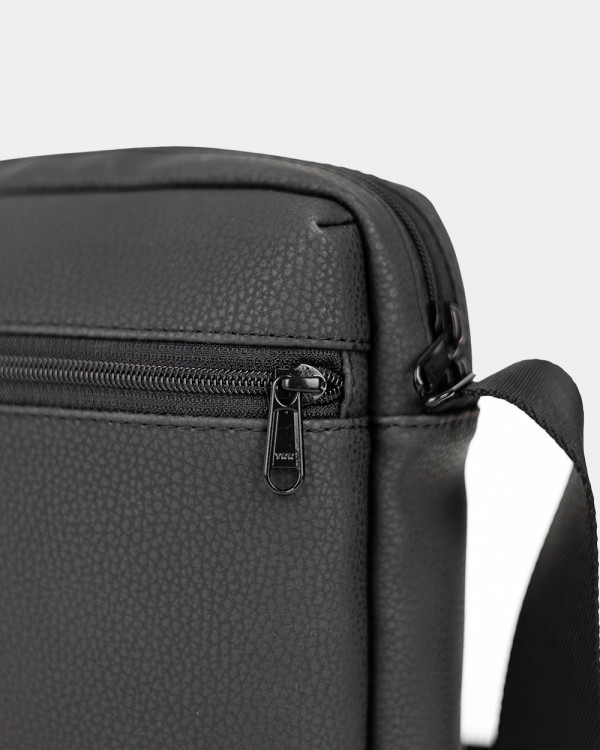 MESSENGER “DOPP 01” MATT, BLACK