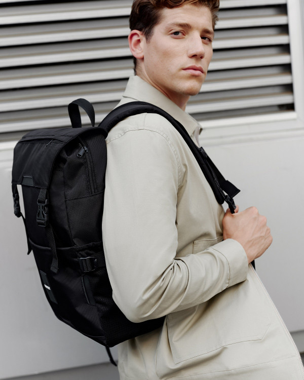 "TRAVEL TEC M" POLYESTER, BLACK