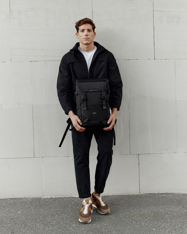 "TRAVEL TEC L" POLIESTER, CZARNY