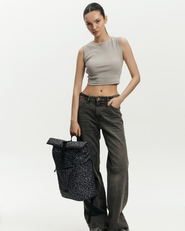 "BASIC ROLLTOP" PRINT LEOPARD GRAY