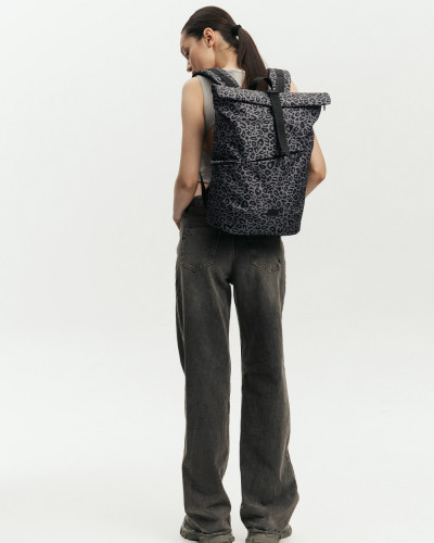 "BASIC ROLLTOP" PRINT LEOPARD GRAY