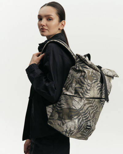"BASIC ROLLTOP" PRINT TROPICAL KHAKI