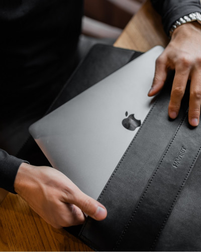"LAPTOP CASE" GLOSSY, BLACK