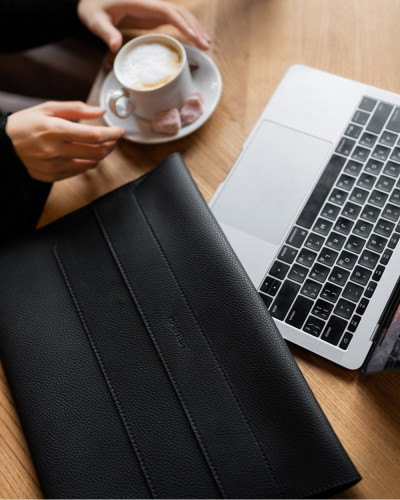 "LAPTOP CASE" MATT BLACK