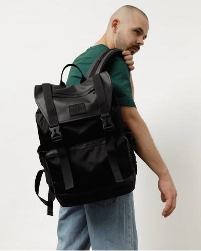 "UNIVERSAL" BLACK